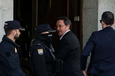 Image for Spain's top prosecutor defends his innocence in leak trial