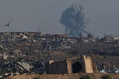 Image for Israel pounds Gaza City suburbs, Netanyahu to convene security cabinet