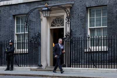 Image for UK's Starmer faces calls to resign as Mandelson row reignites