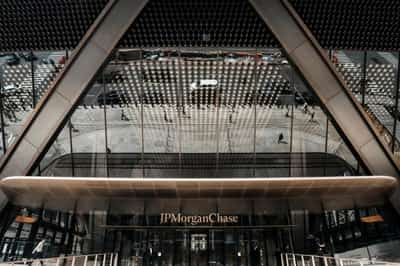 Image for Wall Street banks trade derivatives to bet on pain in private credit, FT reports