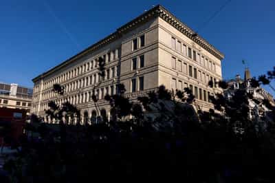 Image for Swiss National Bank expects slight increase in inflation