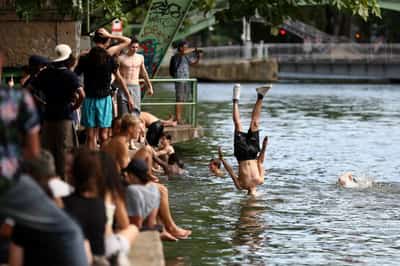 Image for Drowning deaths in France spiked by 58% during heat wave, authorities say