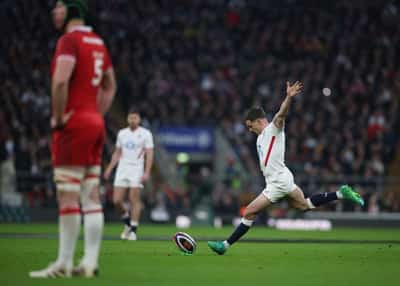 Image for Rugby-Ford shines as England overwhelm dismal Wales