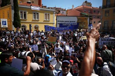 Image for Portugal's parliament approves amended immigration law after veto
