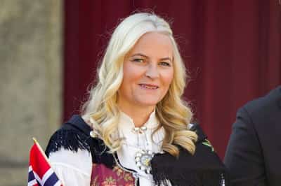 Image for Norway crown princess apologises to king and queen over Epstein friendship