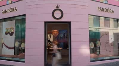 Image for World's biggest jeweller Pandora braces for fierce Black Friday competition