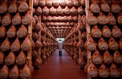 Image for Italy farm lobby worried about U.S. tariffs' impact on Prosecco and Parma ham