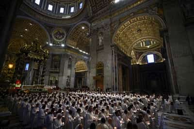 Image for St Peter's Basilica to boost security but avoid 'militarisation'