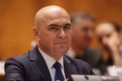 Image for Romanian coalition government survives multiple no confidence votes over deficit cuts