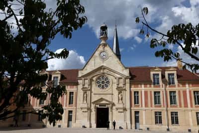 Image for Kering must downsize, reduce Gucci exposure and chase synergies, CEO de Meo says in memo 