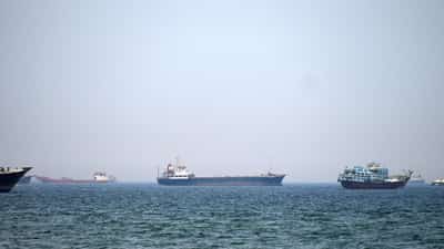 Image for Trump urges Iran to sign a deal after report suggests US may extend blockade