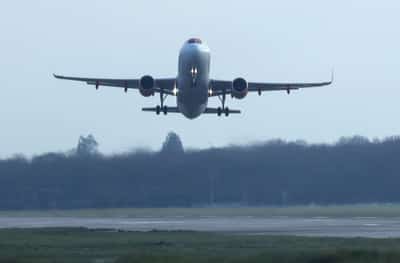 Image for UK government 'minded to approve' expansion of Gatwick Airport