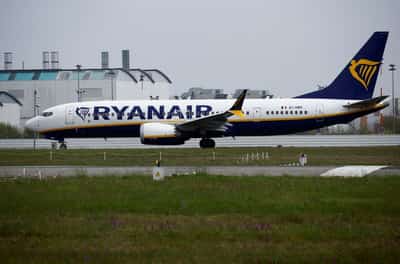 Image for Ryanair forecasts fare rebound as consumers recover from interest-rate hit