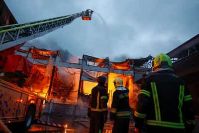 Image for Trump says Putin should end the Ukraine war, not test missiles