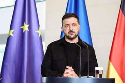 Image for Zelenskiy says he warned Trump that Putin is 'bluffing'