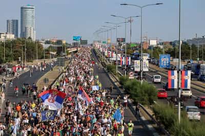 Image for Serbian student protesters demand probe into use of force by police
