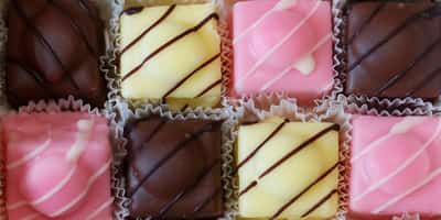 Image for Warm weather hits gravy, soup demand at Mr Kipling owner; sweet sales strong