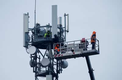 Image for Exclusive-Europe's mobile operators set to win key spectrum in fight with wi-fi industry, sources say
