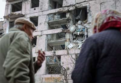 Image for Ukrainians flee southeastern front as fighting worsens