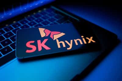 Image for SK Hynix: to buy EUV scanners for $8 billion from ASML Korea