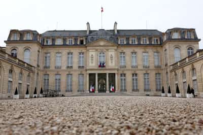 Image for French police search sites in corruption probe, Elysee access denied
