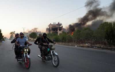 Image for Clashes rage in Druze region as Syria struggles to enforce ceasefire