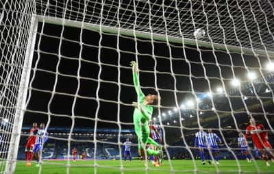 Image for Soccer-Sheffield Wednesday docked 12 points after filing for administration